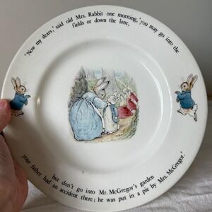 Vtg 3 piece Wedgewood Peter Rabbit Childs Plate/2 cups Mrs. Rabbit Quote